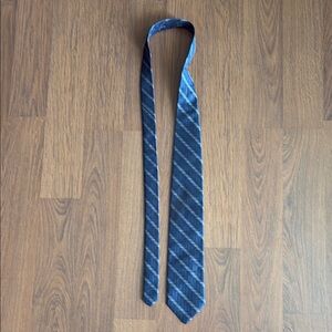 Elegant Blue Striped Silk Tie
